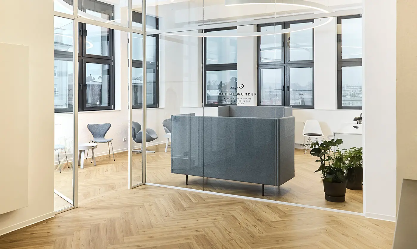 Kinderwunschpraxis im Industrie-Loft