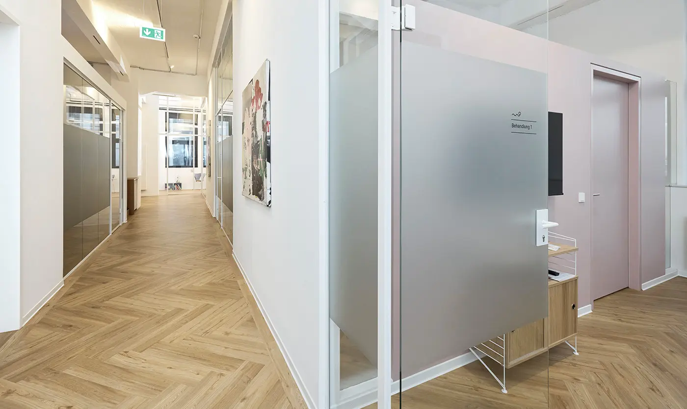 Kinderwunschpraxis im Industrie-Loft